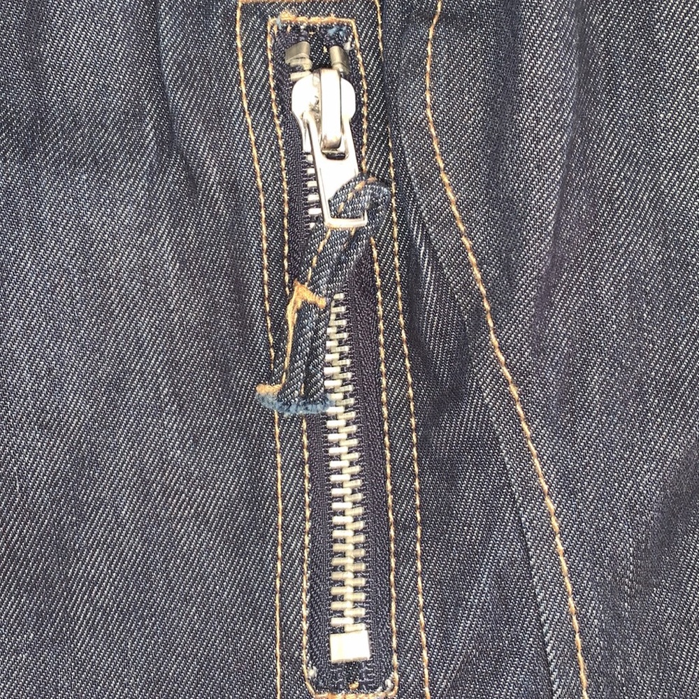 True Religion - Picture 3 of 7